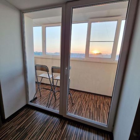 Apartment On Republic Square Ustʼ-Kamenogorsk Eksteriør bilde