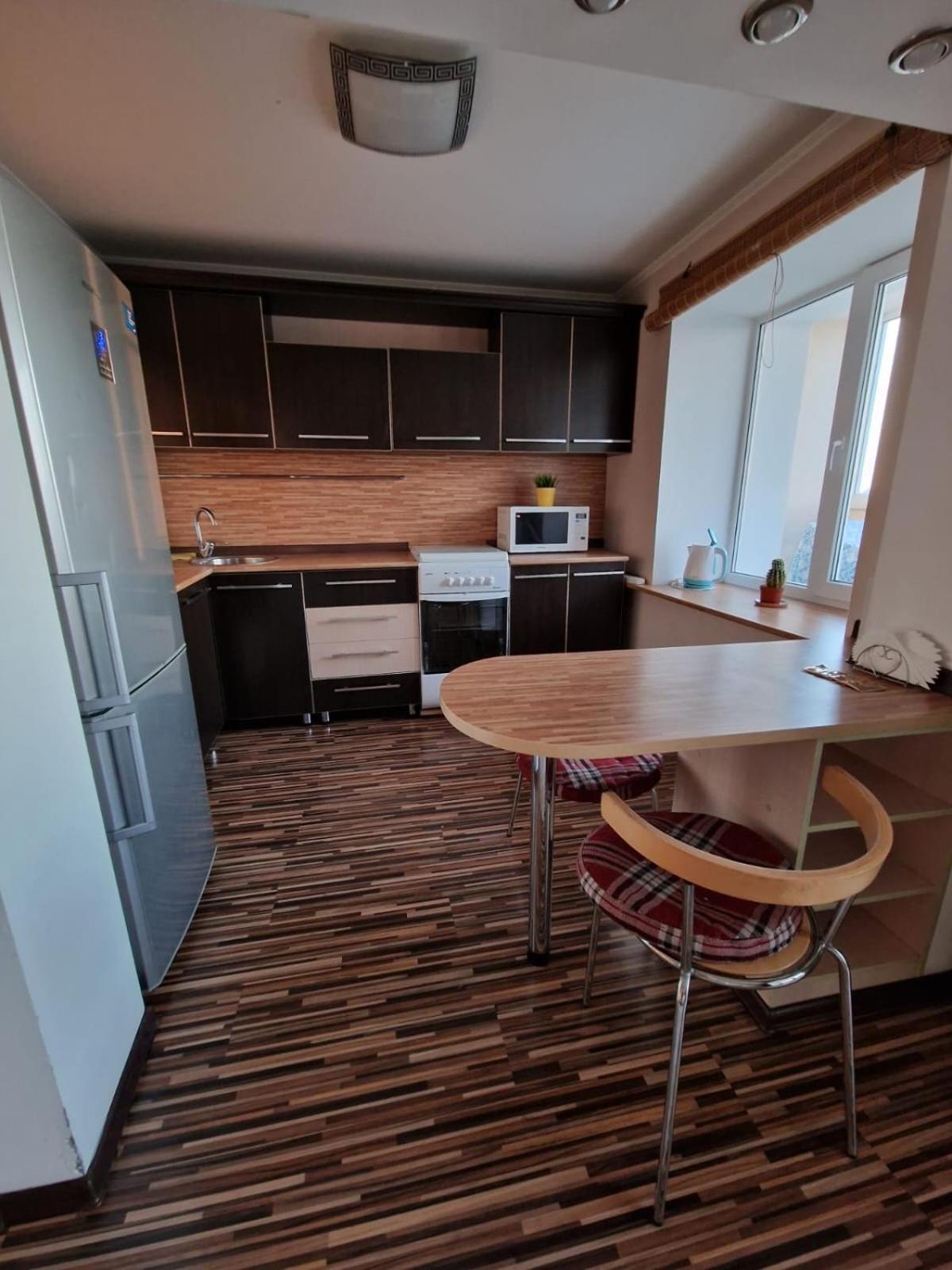 Apartment On Republic Square Ustʼ-Kamenogorsk Eksteriør bilde