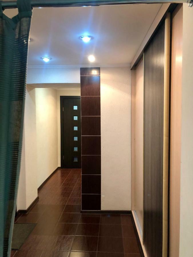 Apartment On Republic Square Ustʼ-Kamenogorsk Eksteriør bilde