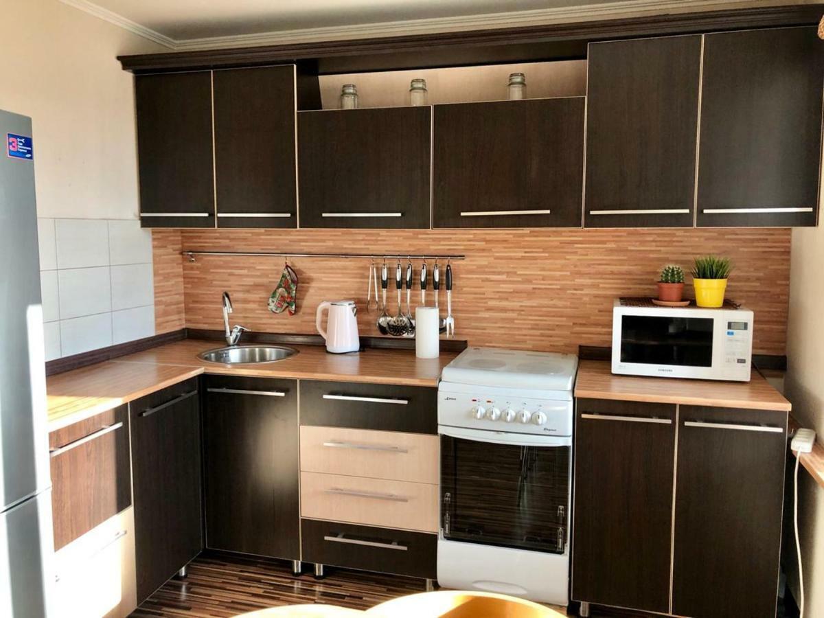 Apartment On Republic Square Ustʼ-Kamenogorsk Eksteriør bilde